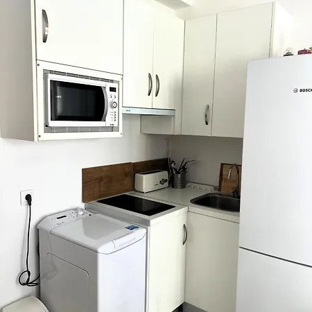 Apartamento Los Geranios * פואנגירולה